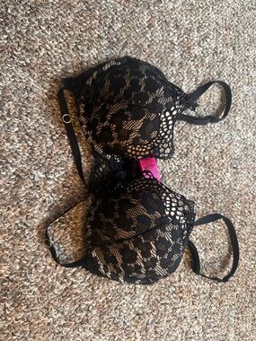 black lace bra with chain underwire